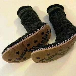 Cozy Look Slippers Indoor Socks, Soft Gripper Soles, Thick Cozy Sherpa Size M/L​